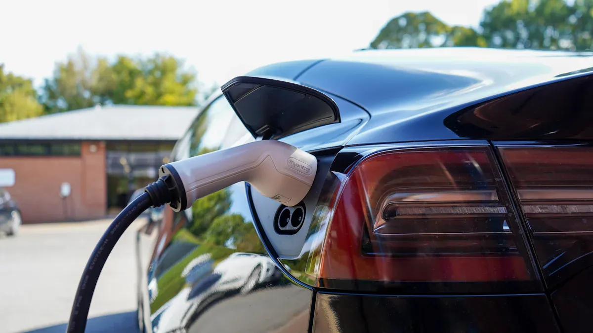 7 Smart Tips for Using EV Charging Stations in Hot Weather